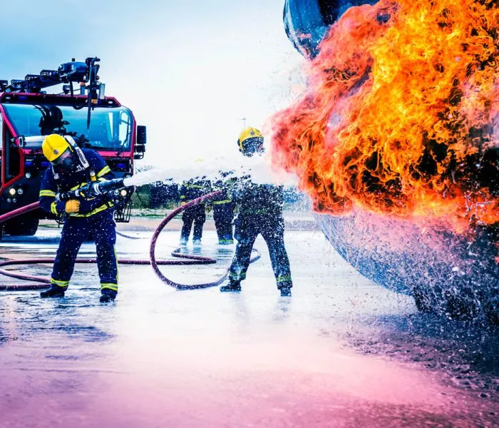 ECOPOL, mångsidigt fluor-fritt skum (F3) effektivt mot brandklass A och B.